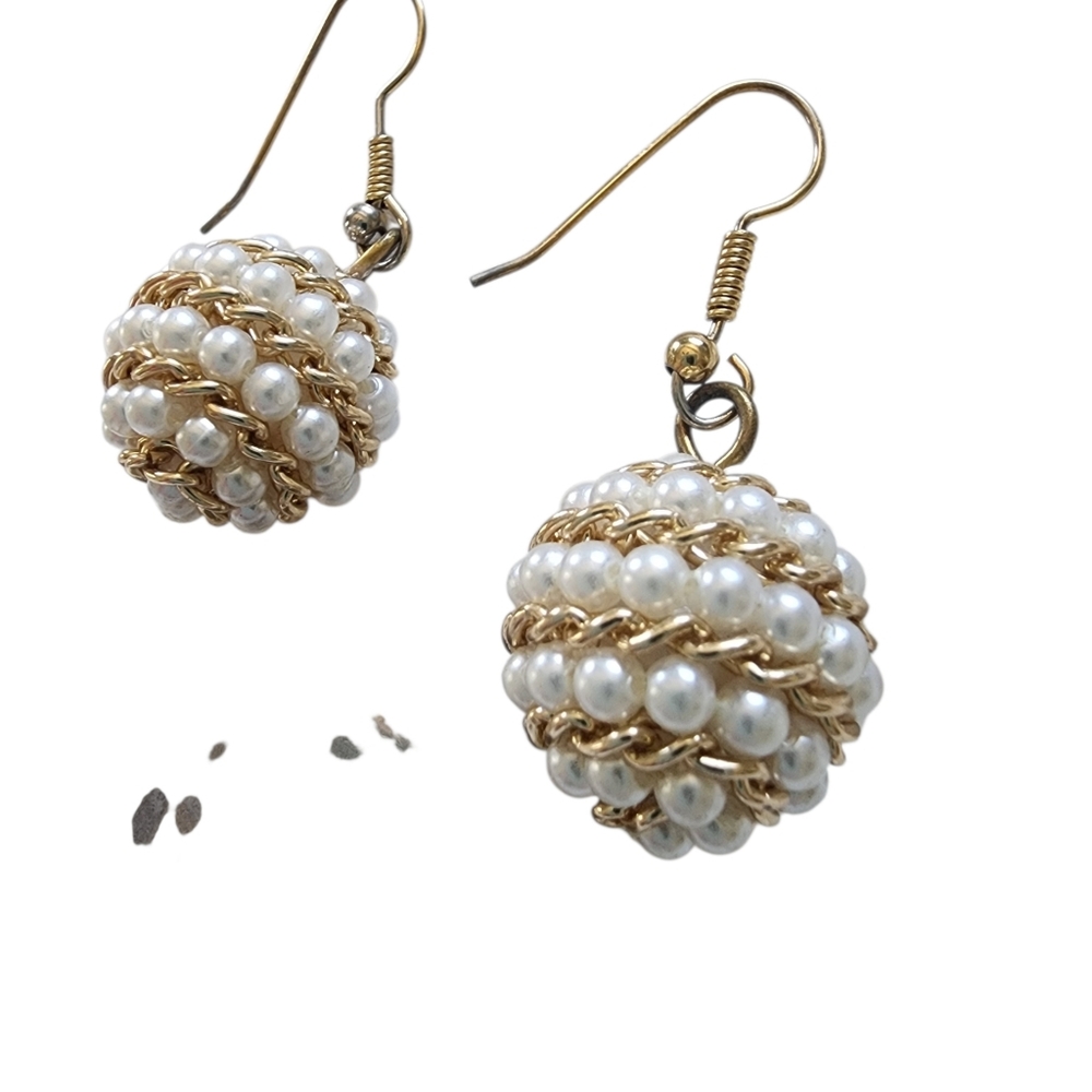 Elegant Gold and Vintage Sphere White & Gold Pearl Earrings